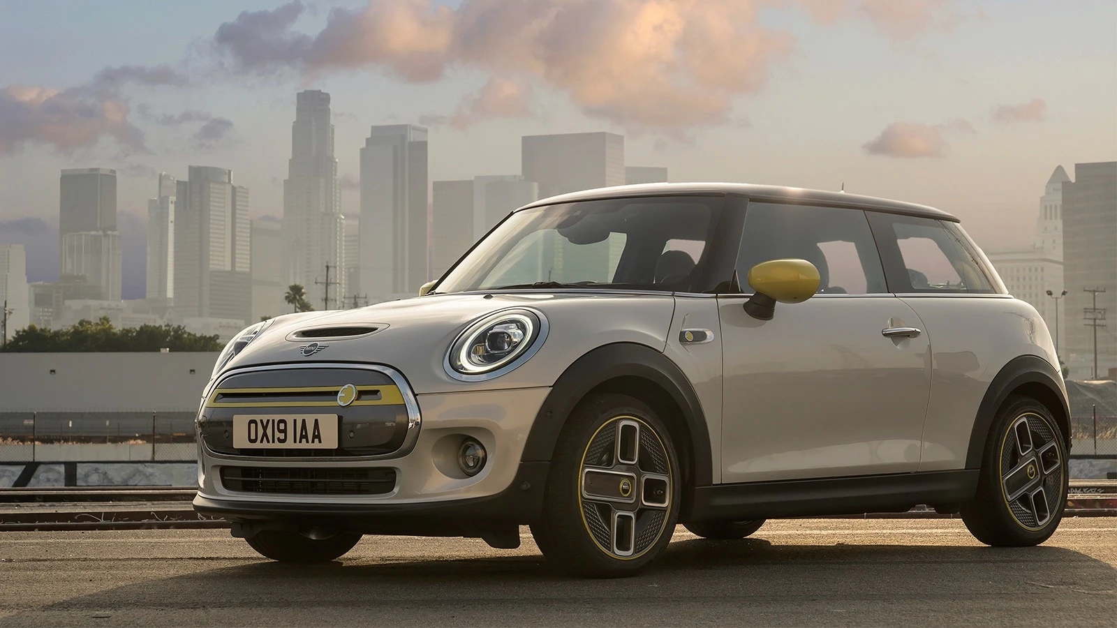 В компанию поступило 45 тысяч заказов на электро-версию Cooper SE